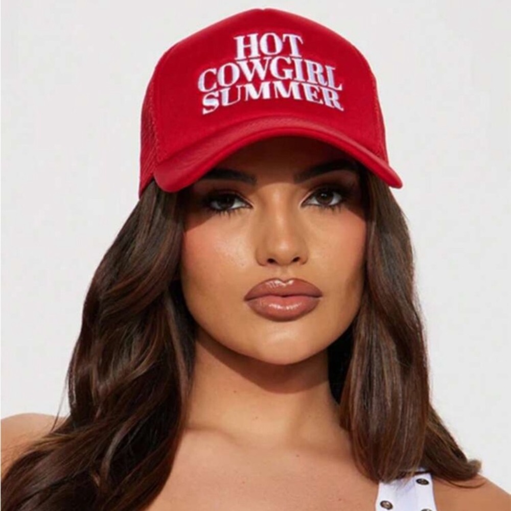1pc Unisex Embroidered HOT COWGIRL SUMMER Full-Color Baseball Cap